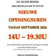 Gezellige wekelijkse binnenrommelmarkt.